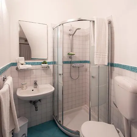 Borgo Di 펜션 콩카데이마리니