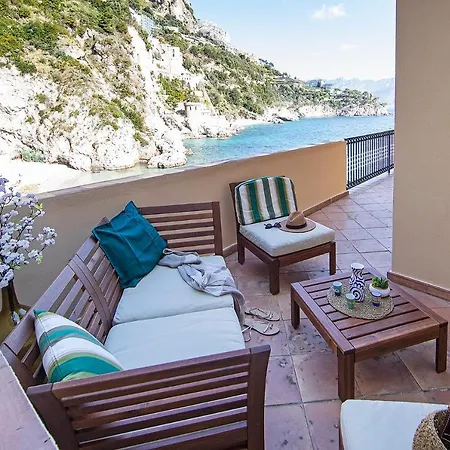 Vakantiehuis Borgo Di Conca dei Marini