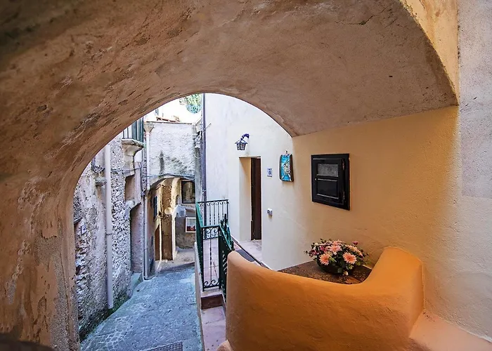 Borgo Di Conca dei Marini